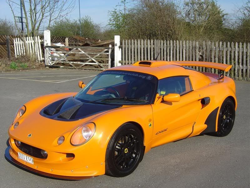 EXIGE1.jpg