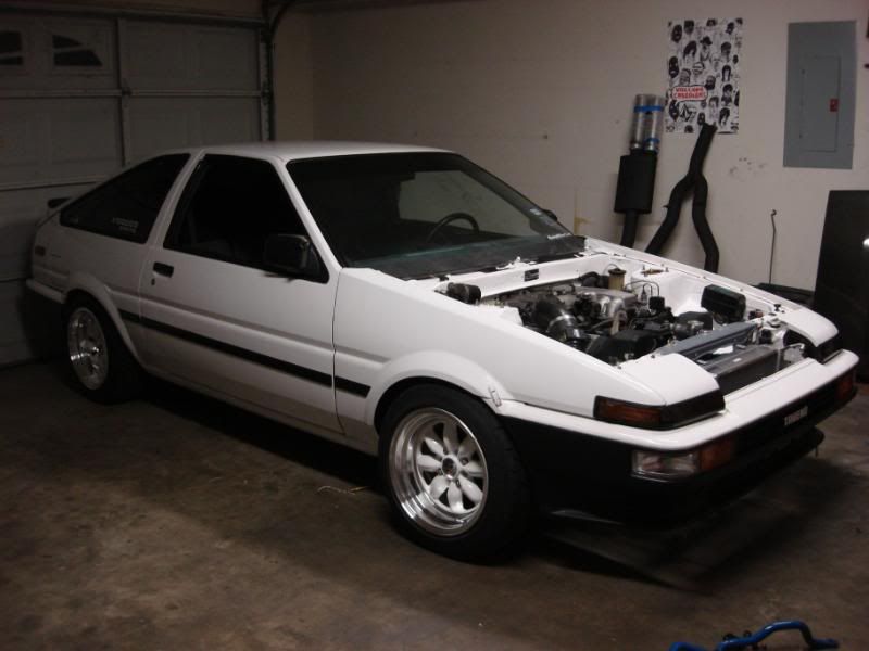 http://i73.photobucket.com/albums/i216/jgae8612a/ae86%20again/DSC04802.jpg