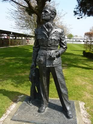 Douglas Bader statue