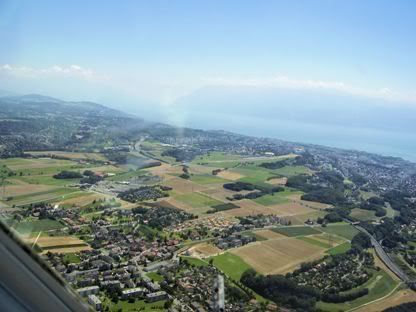 Lausanne airfield left downwind for runway 36