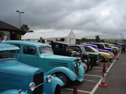 Classic cars and crap weather at Gloucester!