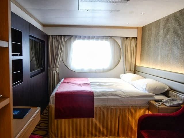  photo DeluxeOceanviewStateroom-1BAS_zps0lrsuh5m.jpg
